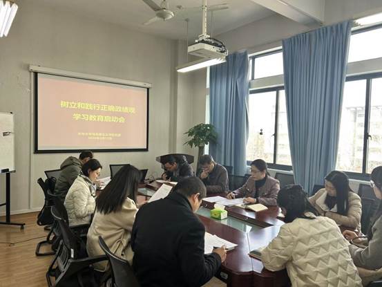 70a27d06d4eef8bf42e27cf02ac7a110